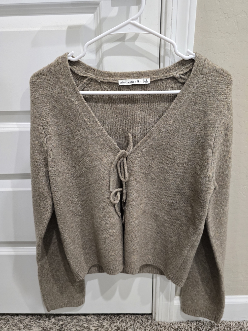Abercrombie & Fitch Taupe Tie-Front V-Neck Cardigan